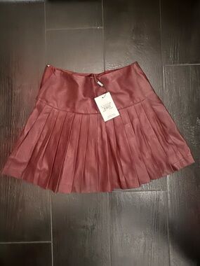 Pleated Faux Leather Mini Skirt - Burgundy